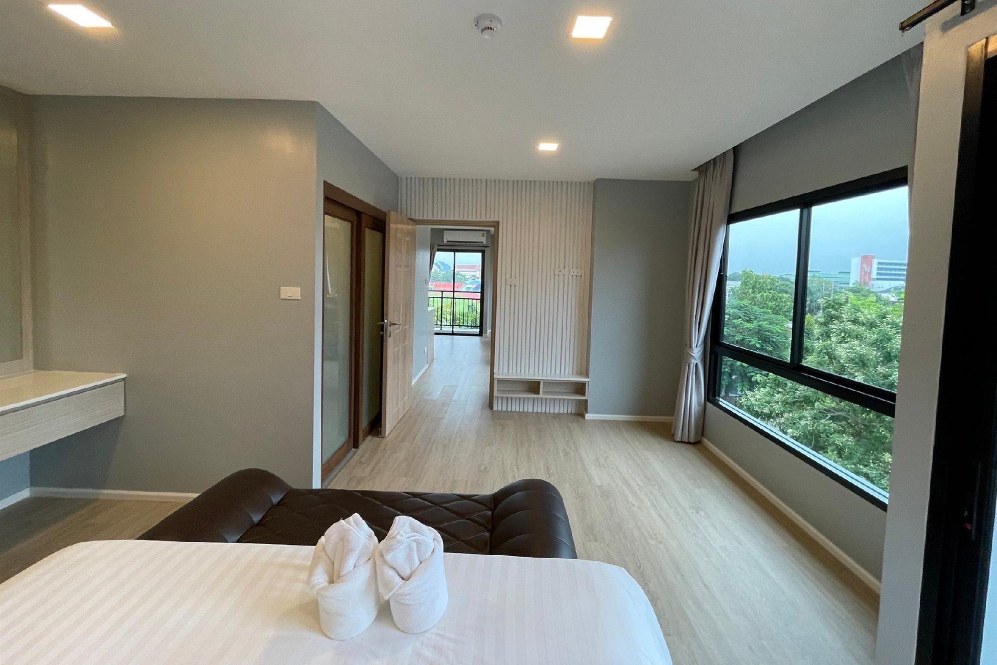 Napa Hotel Ratchaburi Exterior photo
